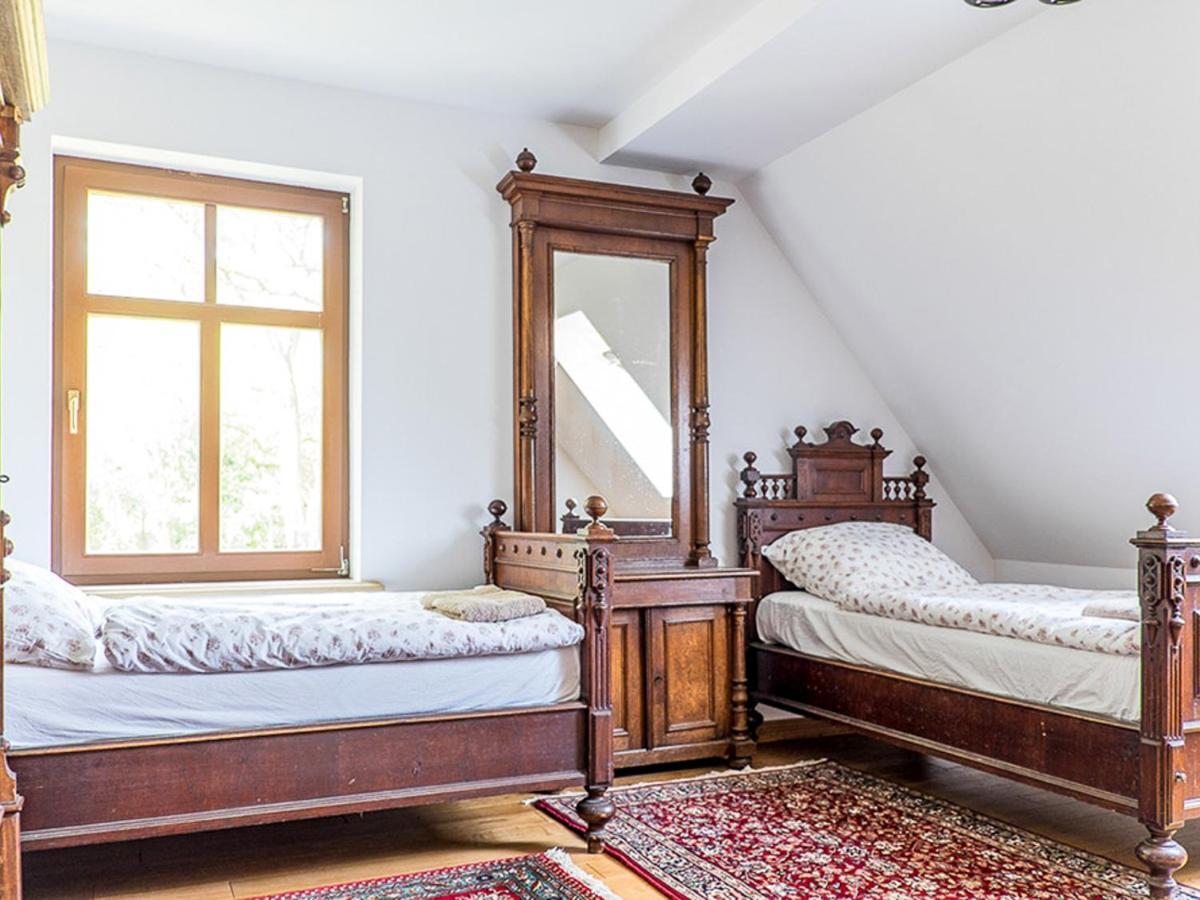 Bed and Breakfast Dwor Gogolewo Nad Warta Ksiaz Wielkopolski Exterior foto