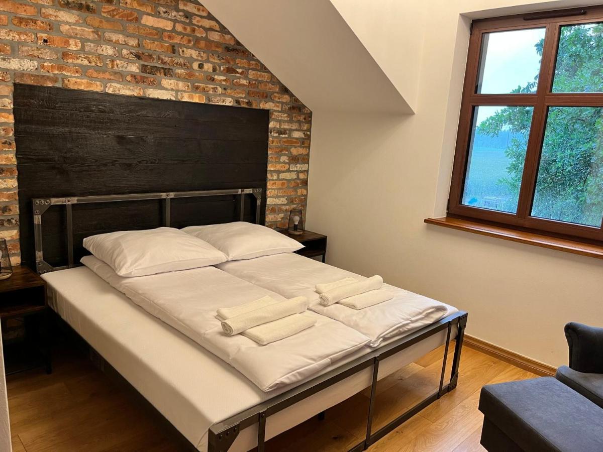 Bed and Breakfast Dwor Gogolewo Nad Warta Ksiaz Wielkopolski Exterior foto