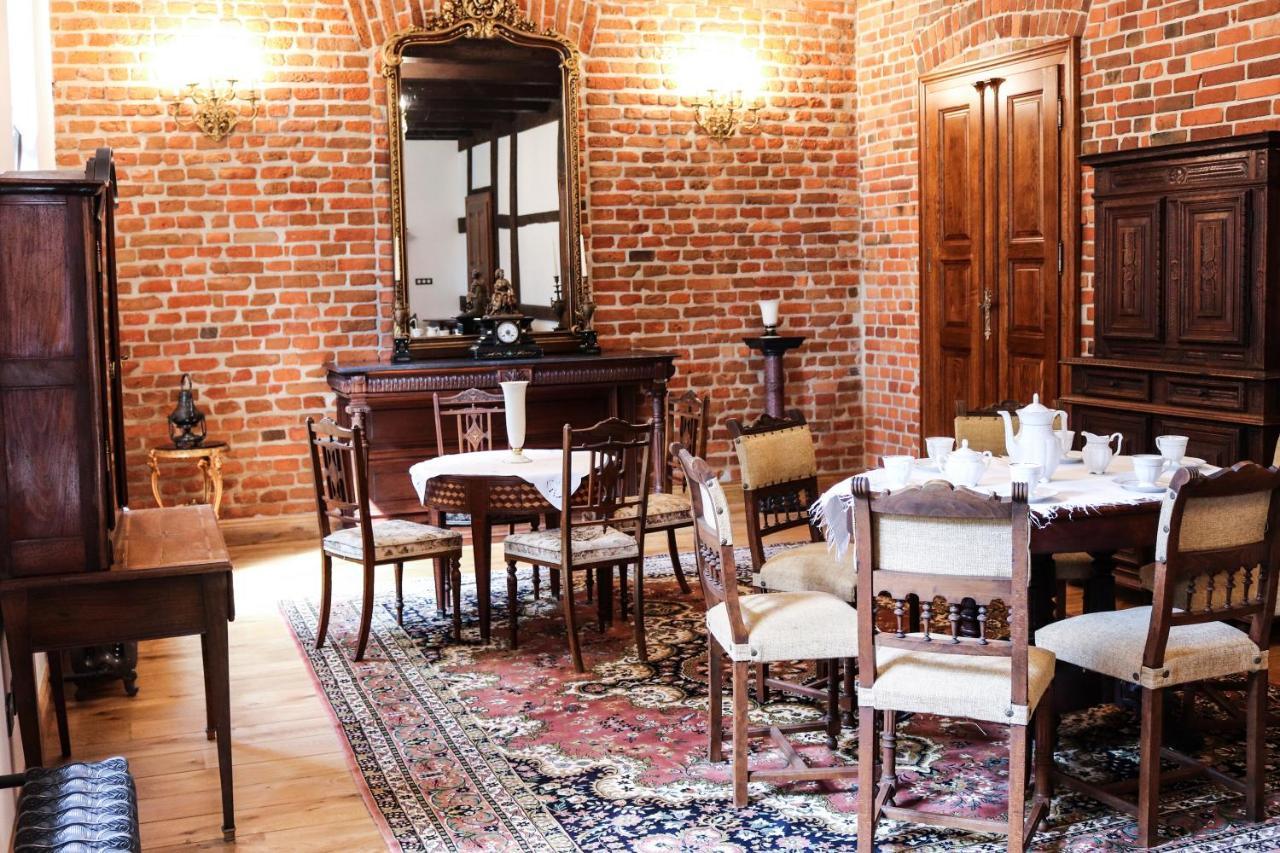 Bed and Breakfast Dwor Gogolewo Nad Warta Ksiaz Wielkopolski Exterior foto